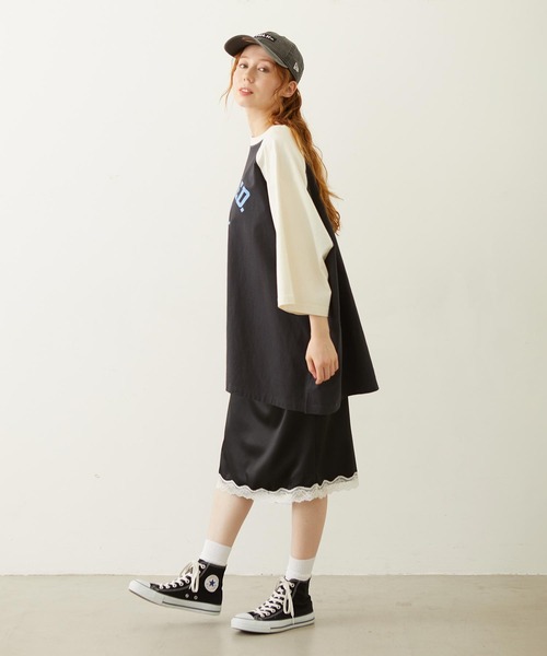MILKFED.（ミルクフェド）の「COLLEGE LOGO BIG S/S TOP（Tシャツ/カットソー・レディース・オートミール/チャコール/オフホワイト・ONE SIZE）」の9枚目の写真