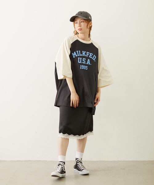 MILKFED.（ミルクフェド）の「COLLEGE LOGO BIG S/S TOP（Tシャツ/カットソー・レディース・オートミール/チャコール/オフホワイト・ONE SIZE）」の10枚目の写真