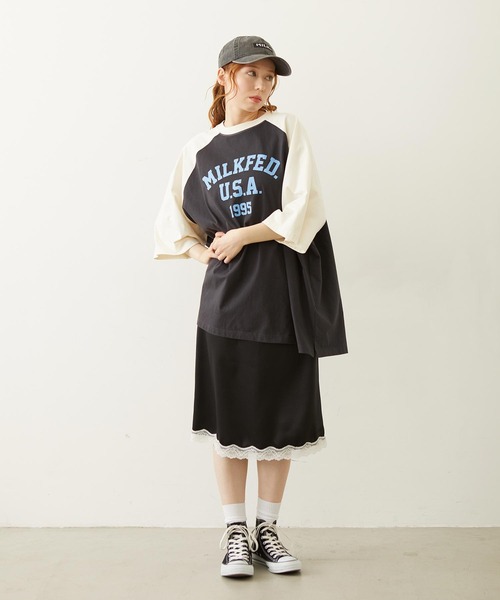 MILKFED.（ミルクフェド）の「COLLEGE LOGO BIG S/S TOP（Tシャツ/カットソー・レディース・オートミール/チャコール/オフホワイト・ONE SIZE）」の11枚目の写真