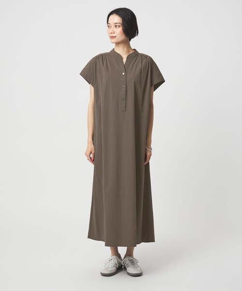 green label relaxing（グリーンレーベルリラクシング）の「［size SHORTあり］WONDER CLOTH スキッパー ワンピース（ワンピース・レディース・ダークグレー/ベージュ/コバルトブルー・SHORT/36/38）」の18枚目の写真