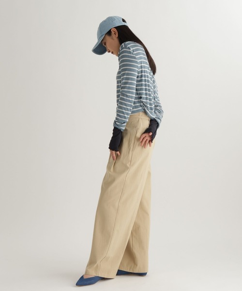 studio CLIP（スタディオクリップ）の「【daily CLIP】コットンツイルハイウエストタックパンツ（チノパンツ・レディース・ベージュ/アイボリー・FREE）」の3枚目の写真
