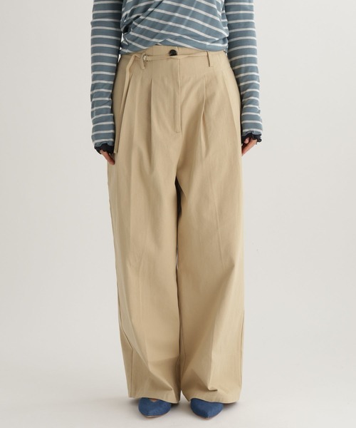 studio CLIP（スタディオクリップ）の「【daily CLIP】コットンツイルハイウエストタックパンツ（チノパンツ・レディース・ベージュ/アイボリー・FREE）」の5枚目の写真