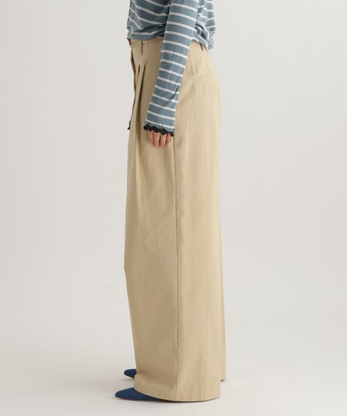 studio CLIP（スタディオクリップ）の「【daily CLIP】コットンツイルハイウエストタックパンツ（チノパンツ・レディース・ベージュ/アイボリー・FREE）」の6枚目の写真