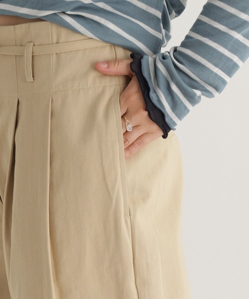 studio CLIP（スタディオクリップ）の「【daily CLIP】コットンツイルハイウエストタックパンツ（チノパンツ・レディース・ベージュ/アイボリー・FREE）」の9枚目の写真
