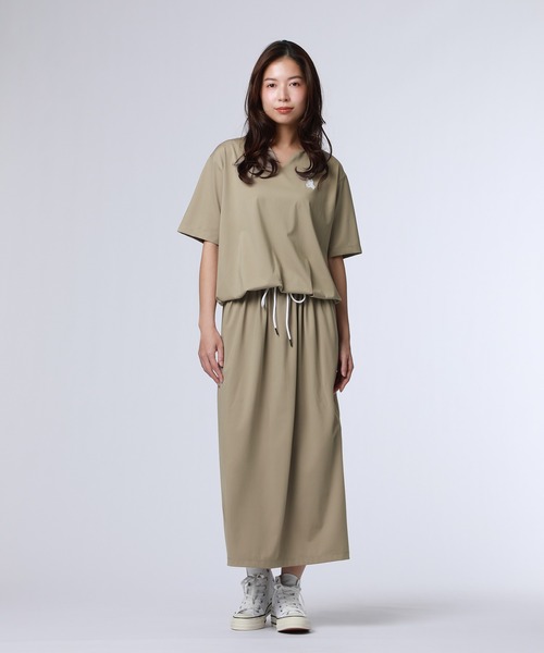 Psycho Bunny（サイコバニー）の「[WOMEN]キーネック ブラウジングワンピース（ワンピース・レディース・ネイビー/グレイッシュベージュ・FREE）」の2枚目の写真