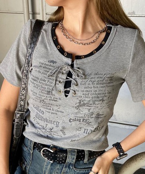 non-hedge(ノンヘッジ)の「アンサンブル風ロゴレースアップTシャツ(Tシャツ/カットソー・レディース・オフホワイト/ブラック/アイボリー/ブラウン/ワインレッド/グレー・FREE)」の4枚目の写真