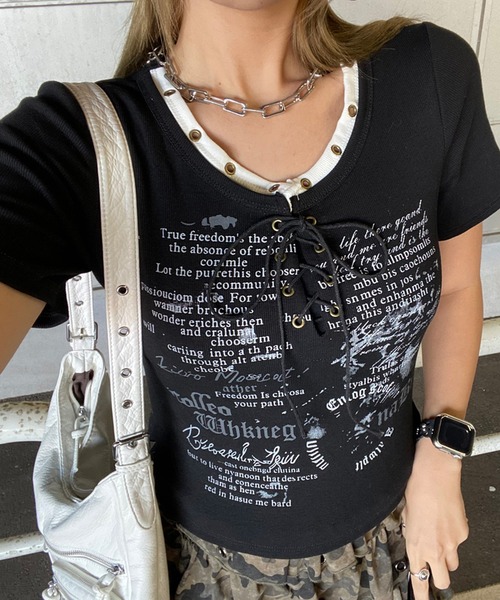 non-hedge(ノンヘッジ)の「アンサンブル風ロゴレースアップTシャツ(Tシャツ/カットソー・レディース・オフホワイト/ブラック/アイボリー/ブラウン/ワインレッド/グレー・FREE)」の1枚目の写真