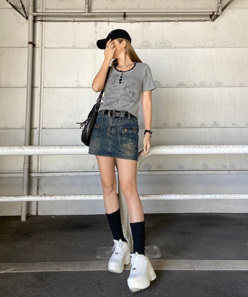 non-hedge(ノンヘッジ)の「アンサンブル風ロゴレースアップTシャツ(Tシャツ/カットソー・レディース・オフホワイト/ブラック/アイボリー/ブラウン/ワインレッド/グレー・FREE)」の12枚目の写真