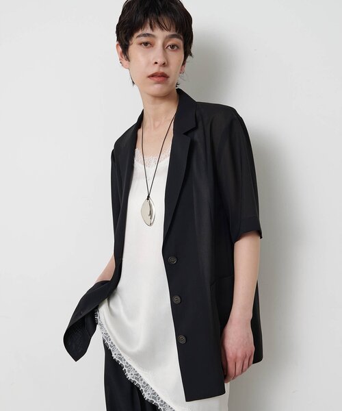 THE PAUSE(ザ ポーズ)の「【THE PAUSE】シアーハーフスリーブジャケット(テーラードジャケット・レディース・ブラック/チャコールグレー・FREE)」の4枚目の写真