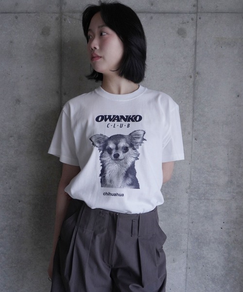 AKISHIKA design(アキシカデザイン)の「OWANKO CLUB CHIHUAHUAS T-SHIRTS(Tシャツ/カットソー・メンズ・White・XL/L/M/S)」の1枚目の写真