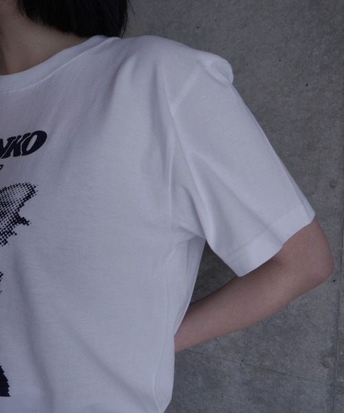 AKISHIKA design(アキシカデザイン)の「OWANKO CLUB CHIHUAHUAS T-SHIRTS(Tシャツ/カットソー・メンズ・White・XL/L/M/S)」の8枚目の写真
