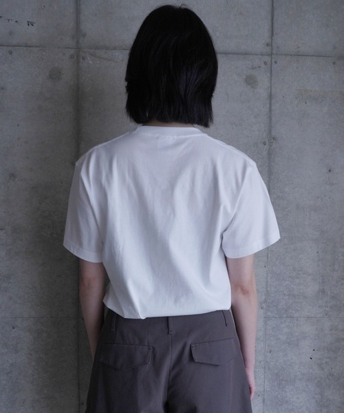 AKISHIKA design(アキシカデザイン)の「OWANKO CLUB CHIHUAHUAS T-SHIRTS(Tシャツ/カットソー・メンズ・White・XL/L/M/S)」の4枚目の写真