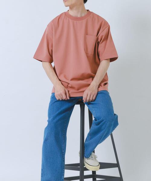 ITEMS URBANRESEARCH(アイテムズ アーバンリサーチ)の「接触冷感ダンボールショートスリーブカットソー(Tシャツ/カットソー・メンズ・ブルー系その他/オリーブ/ピンクベージュ/オフホワイト・LARGE/MEDIUM)」の4枚目の写真