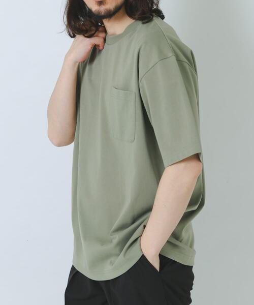 ITEMS URBANRESEARCH(アイテムズ アーバンリサーチ)の「接触冷感ダンボールショートスリーブカットソー(Tシャツ/カットソー・メンズ・ブルー系その他/オリーブ/ピンクベージュ/オフホワイト・LARGE/MEDIUM)」の2枚目の写真
