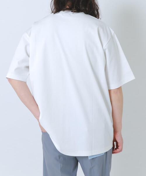ITEMS URBANRESEARCH(アイテムズ アーバンリサーチ)の「接触冷感ダンボールショートスリーブカットソー(Tシャツ/カットソー・メンズ・ブルー系その他/オリーブ/ピンクベージュ/オフホワイト・LARGE/MEDIUM)」の6枚目の写真