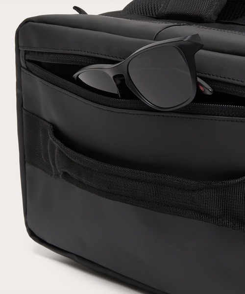 OAKLEY(オークリー)の「OAKLEY/オークリー バックパック FOS901980(バックパック/リュック・メンズ・ブラック×ブラック/ブラック×ホワイト・FREE)」の8枚目の写真