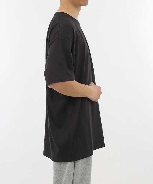 CLOTHY(クロシィ)の「【5サイズ展開!お得なオフプライスアイテム】メンズビッグTシャツ(Tシャツ/カットソー・メンズ・ネイビー/ブラック/ブルー/オフホワイト/グレー・MEDIUM/X-LARGE/LARGE/SMALL/XX-LARGE)」の8枚目の写真