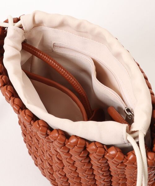 LAULEN(ローレン)の「mesh mini shoulder bag /レザー調メッシュミニショルダーバッグ(ショルダーバッグ・レディース・ブラウン/レッド/グリーン/アイボリー/ブラック/ベージュ・FREE)」の13枚目の写真