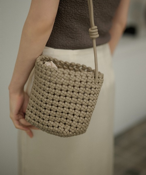 LAULEN(ローレン)の「mesh mini shoulder bag /レザー調メッシュミニショルダーバッグ(ショルダーバッグ・レディース・ブラウン/レッド/グリーン/アイボリー/ブラック/ベージュ・FREE)」の22枚目の写真