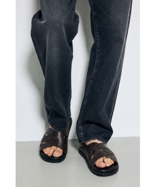 AZUL by moussy(アズールバイマウジー)の「バックストラップサンダル(サンダル・メンズ・ブラウン・LARGE/MEDIUM/SMALL)」の3枚目の写真