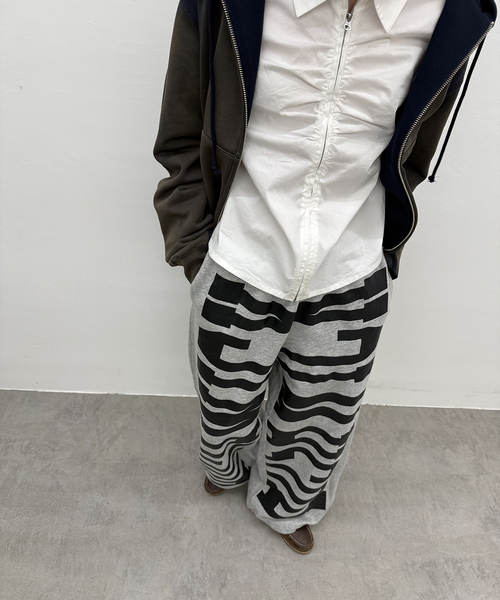 Oriens JOURNAL STANDARD（オリエンス ジャーナルスタンダード）の「《追加》ロゴスウェットパンツ（スウェットパンツ・レディース・ブラック/レッド・FREE）」の5枚目の写真