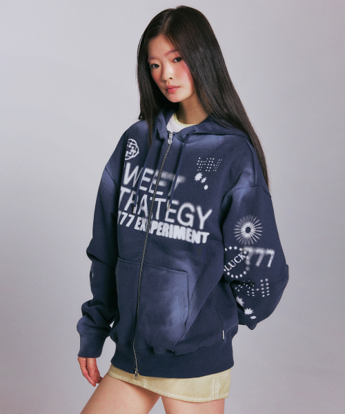 セール】LUCKY SWEET GRAPHIC HOOD ZIP-UP_NAVY（パーカー）｜YOUHEE