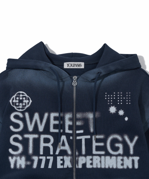 セール】LUCKY SWEET GRAPHIC HOOD ZIP-UP_NAVY（パーカー）｜YOUHEE 
