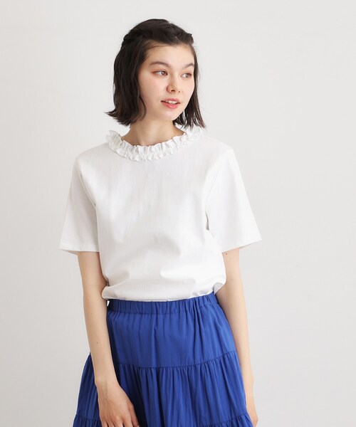 LAURA ASHLEY(ローラアシュレイ)の「【前後2WAY/洗える/コットン100%/日本製/定番人気!】フリルネックカットソー(Tシャツ/カットソー・レディース・ブラウン系/オフホワイト/ブルー/ネイビー・38/40)」の5枚目の写真