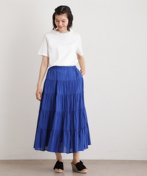 LAURA ASHLEY(ローラアシュレイ)の「【前後2WAY/洗える/コットン100%/日本製/定番人気!】フリルネックカットソー(Tシャツ/カットソー・レディース・ブラウン系/オフホワイト/ブルー/ネイビー・38/40)」の6枚目の写真