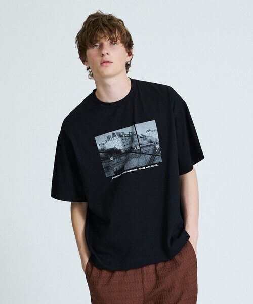 ABAHOUSE(アバハウス)の「PARIS BACK ALLEY フォトプリント 半袖Tシャツ / オーバーサイズ(Tシャツ/カットソー・メンズ・ブラック系その他/ブラック/ホワイト系その他/ホワイト・46/48)」の4枚目の写真