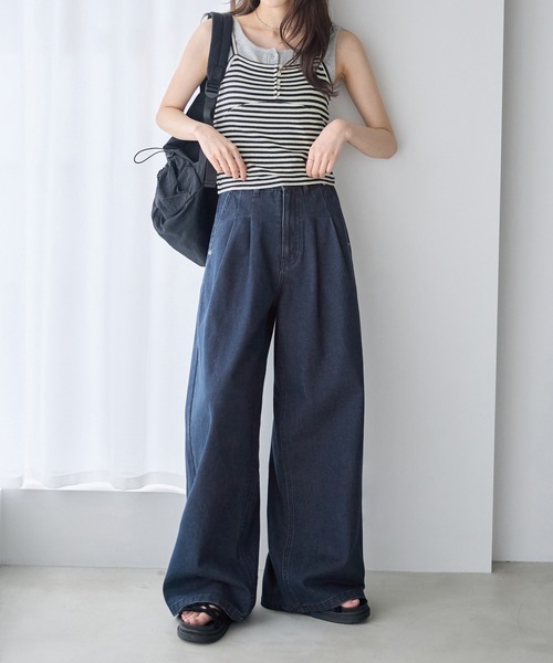 CHAN ME(チャンミ)の「フロントタックデニムパンツ(デニムパンツ・レディース・ライトブルー/インディゴブルー・MEDIUM/LARGE)」の12枚目の写真
