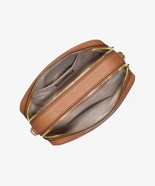 MICHAEL KORS（マイケルコース）の「BRYANT ぺブルレザー ダブルジップ チェーン カメラ クロスボディ ミディアム（ショルダーバッグ・レディース・ブラウン系・FREE）」の3枚目の写真