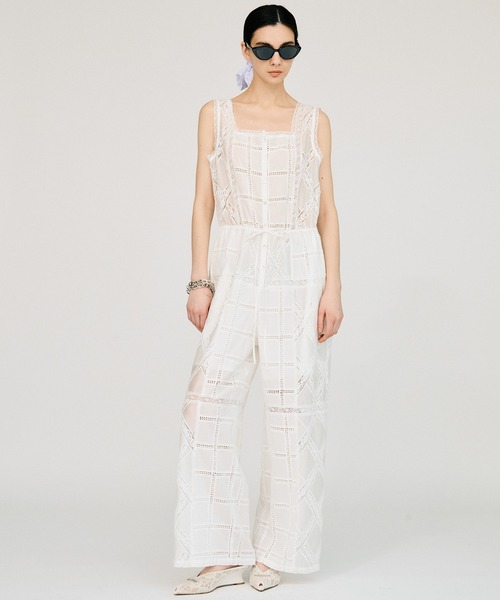 PRANK PROJECT(プランクプロジェクト)の「コットンレースジャンプスーツ / Cotton Lace Jumpsuit(つなぎ/オールインワン・レディース・ホワイト/ブラック・36/38)」の1枚目の写真