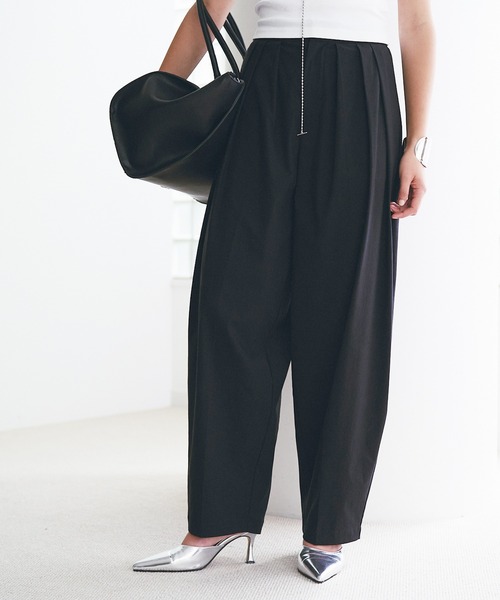 SOEMIN(ソミン)の「Basic slacks/ベーシックタックパンツ(スラックス・レディース・ブラック/ベージュ・FREE)」の2枚目の写真