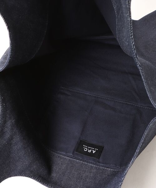 A.P.C.（アーペーセー）の「TOTE NINON（トートバッグ・メンズ・インディゴブルー・XS）」の4枚目の写真