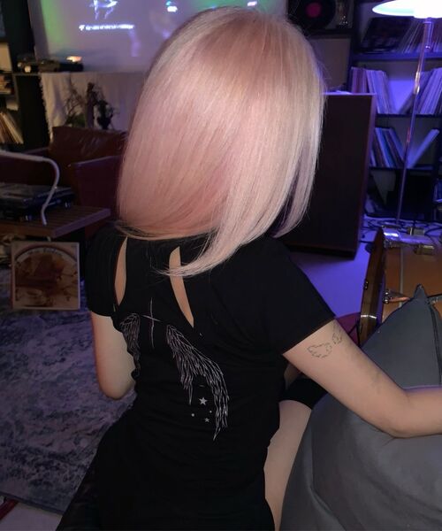 REPIVV(レピヴ)の「Back Cutout Angel T-shirt (White)(Tシャツ/カットソー・レディース・その他・FREE)」の2枚目の写真