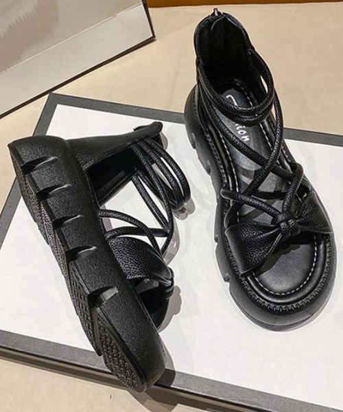 Songe(ソンジュ)の「ストラップ厚底サンダル(サンダル・レディース・ブラック/アイボリー・22.5cm/23cm/23.5cm/24cm/24.5cm)」の16枚目の写真