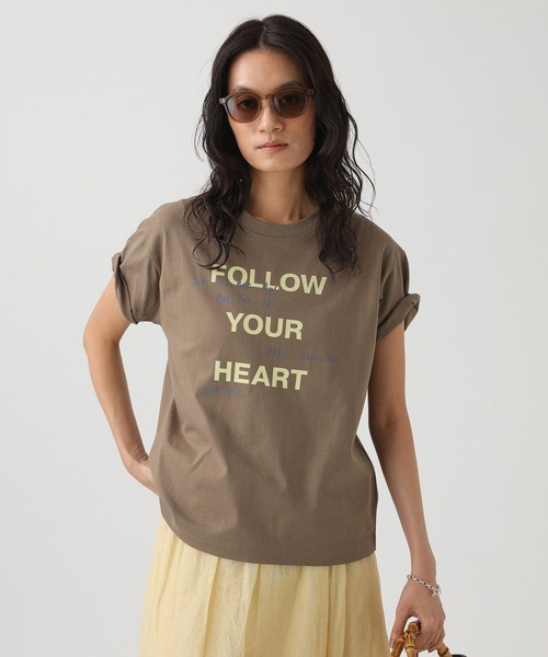 She is-.(シーイズ)の「【SHE is-.】<別注>フロントロゴT(Tシャツ/カットソー・レディース・モカ/ホワイト・フリー)」の2枚目の写真