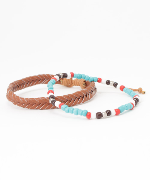 GLOBAL WORK（グローバルワーク）の「コンビブレスレット/712799（ブレスレット・メンズ・レッド/ホワイト/ブラック/ライトブルー・FREE）」の3枚目の写真