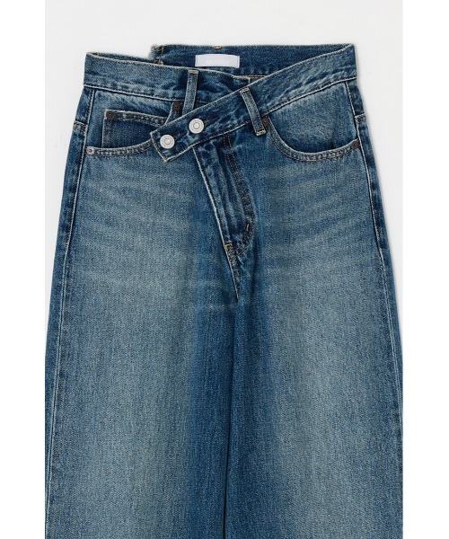 MOUSSY(マウジー)の「CROSS WAIST WIDE STRAIGHT(S) / クロスウエストワイドストレート ショートサイズ(デニムパンツ・レディース・ダークブルー/ブラック/ライトブルー・0)」の16枚目の写真