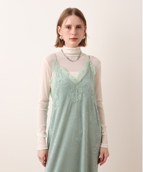 allureville(アルアバイル)の「フロッキーチュールタートル(Tシャツ/カットソー・レディース・モカ/オフホワイト・2)」の3枚目の写真