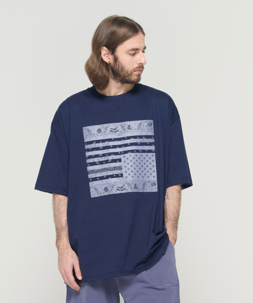 CARGOBROS(カーゴブロス)の「(ビッグサイズ) アメリカンペイズリー ストリート 半袖Tシャツ (ネイビー)(Tシャツ/カットソー・メンズ・その他・FREE)」の1枚目の写真