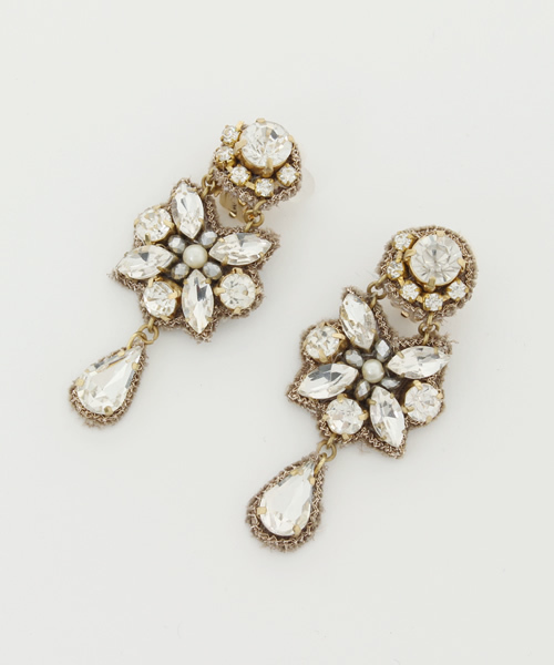 DouDou（ドゥドゥ）の「【MAYGLOBE】【再入荷】ビジューイヤリング（イヤリング・レディース・ブラック/ホワイト・FREE）」の2枚目の写真