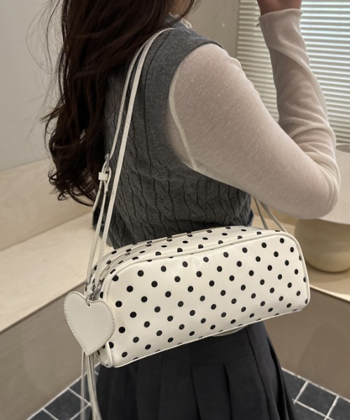 mebole(メボレ)の「dot square shoulder bag(ショルダーバッグ・レディース・アイボリー/ブラック・FREE)」の2枚目の写真