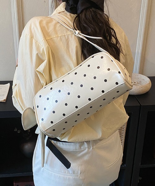 mebole(メボレ)の「dot square shoulder bag(ショルダーバッグ・レディース・アイボリー/ブラック・FREE)」の19枚目の写真