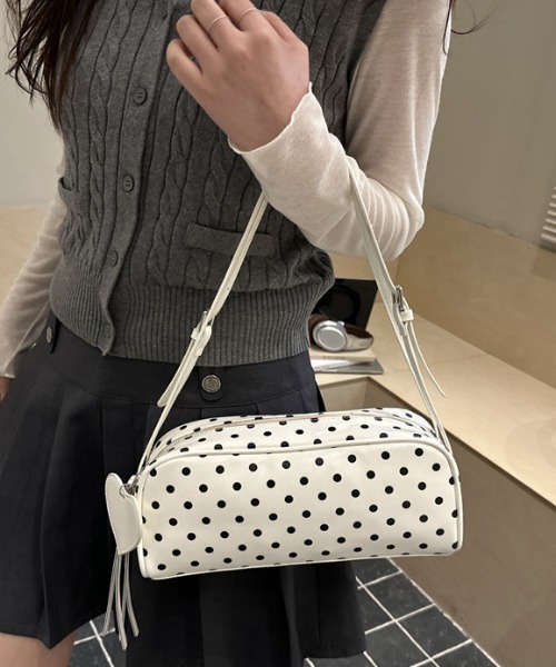 mebole(メボレ)の「dot square shoulder bag(ショルダーバッグ・レディース・アイボリー/ブラック・FREE)」の16枚目の写真