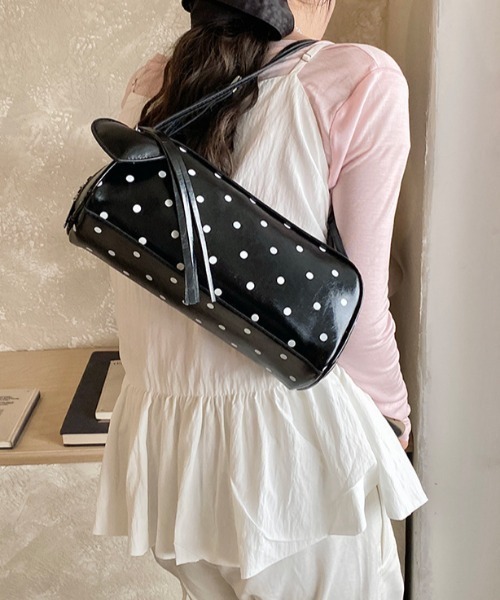 mebole(メボレ)の「dot square shoulder bag(ショルダーバッグ・レディース・アイボリー/ブラック・FREE)」の4枚目の写真