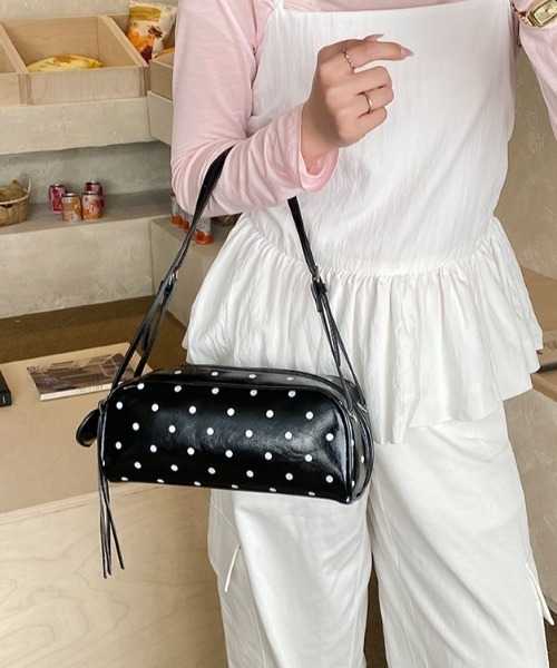 mebole(メボレ)の「dot square shoulder bag(ショルダーバッグ・レディース・アイボリー/ブラック・FREE)」の8枚目の写真