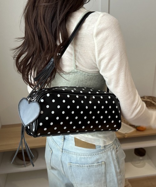 mebole(メボレ)の「dot square shoulder bag(ショルダーバッグ・レディース・アイボリー/ブラック・FREE)」の10枚目の写真