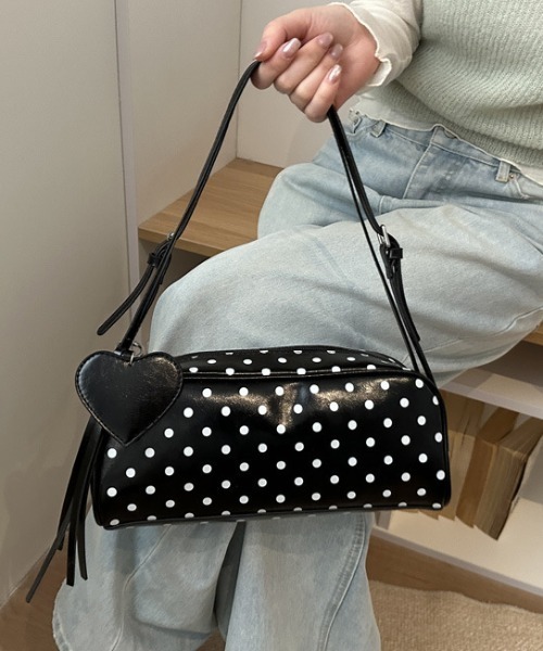 mebole(メボレ)の「dot square shoulder bag(ショルダーバッグ・レディース・アイボリー/ブラック・FREE)」の11枚目の写真